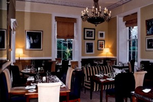 Killarney_-_Great_Southern_Hotel_dining_area_-_geograph.org.uk_-_1640275