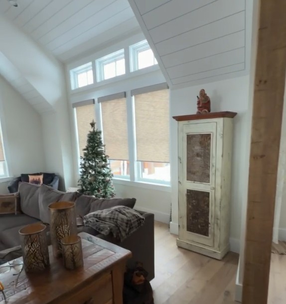 Hunter Douglas PowerView® Designer Roller Shades Installed Near Loon Mountain, NH